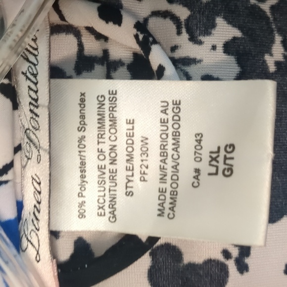 L/XL Linea Donatella warp around robe w/belt and inside tie  stretchy and comfy - Picture 5 of 6